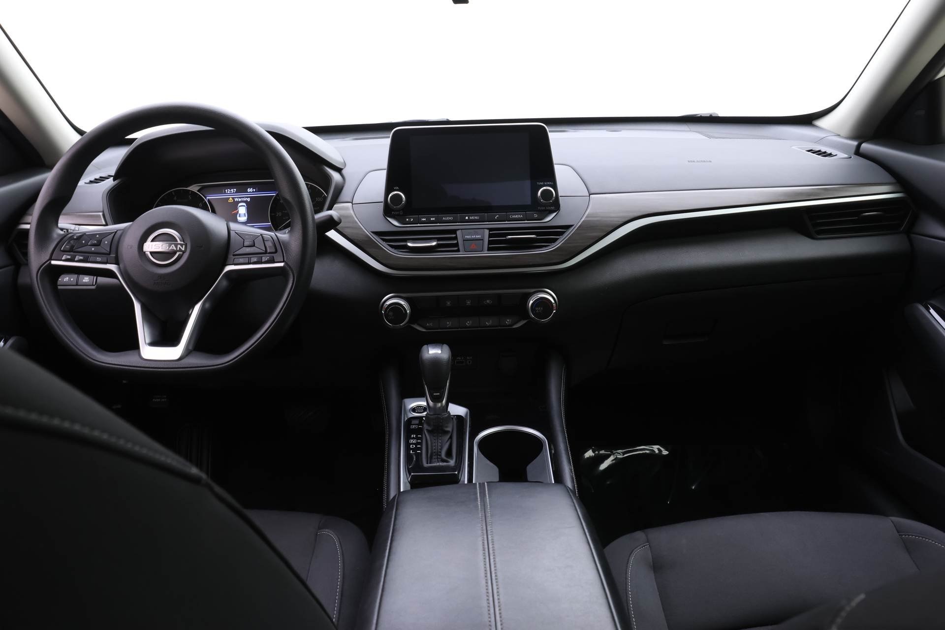 2023 Nissan Altima 2.5 SV Image 8 of 17