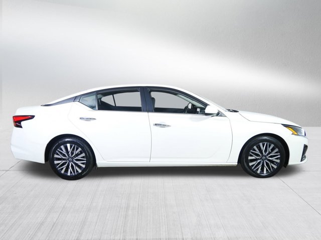 2023 Nissan Altima 2.5 SV Image 4 of 34