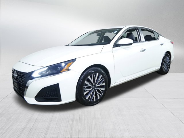 2023 Nissan Altima 2.5 SV Image 1 of 34