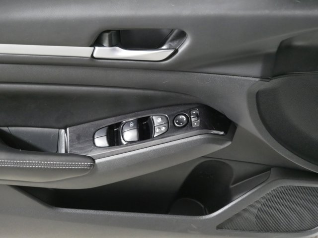 2023 Nissan Altima 2.5 SV Image 23 of 34