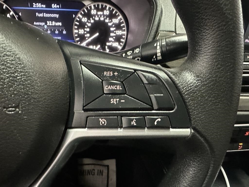Vehicle image 15 of 37