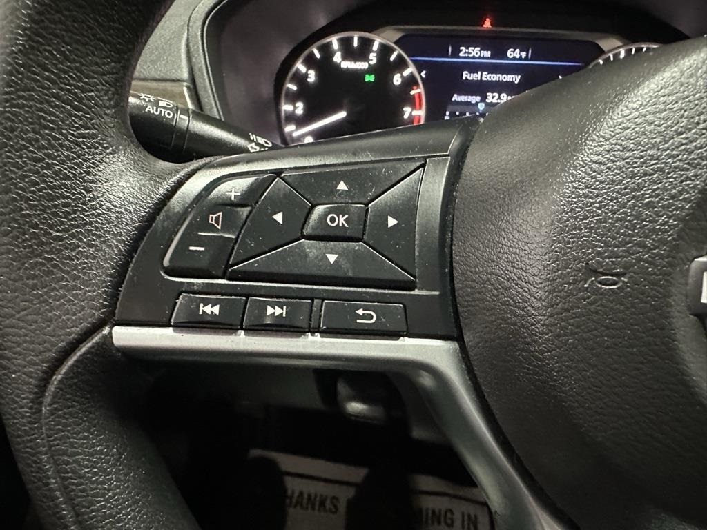 Vehicle image 28 of 37