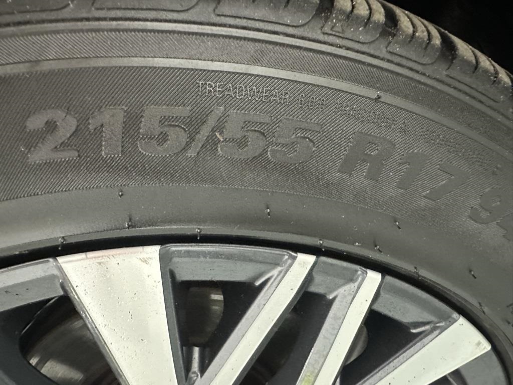 Vehicle image 6 of 37