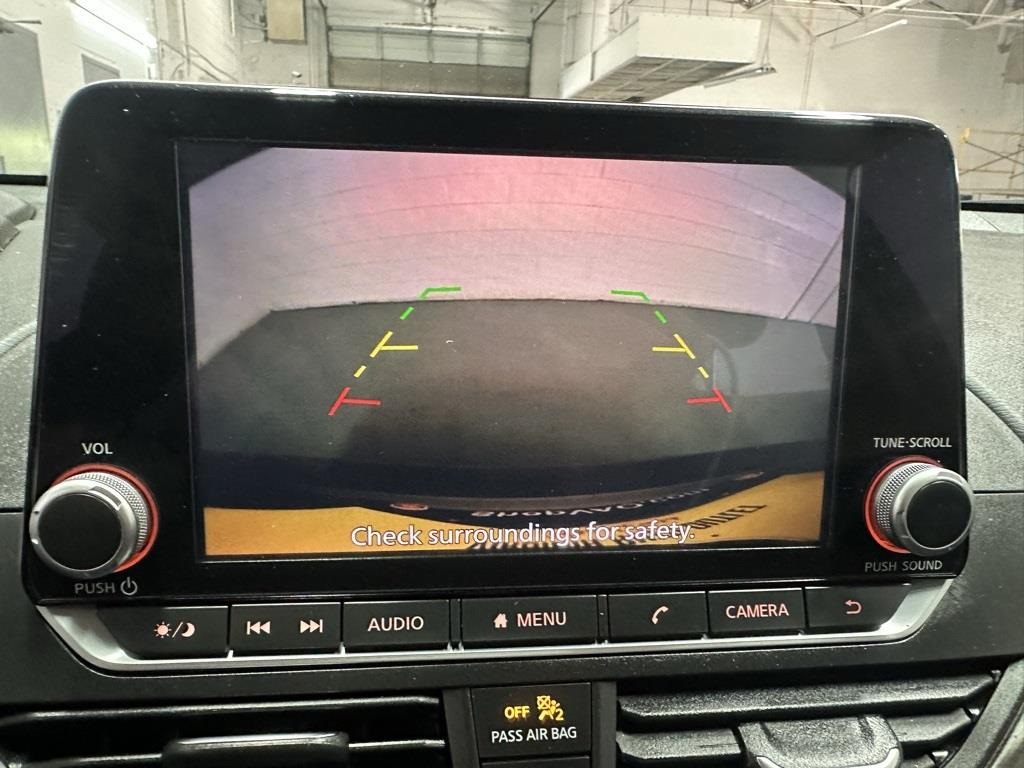Vehicle image 16 of 37