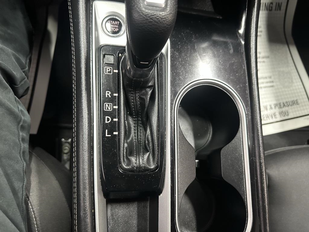 Vehicle image 20 of 37