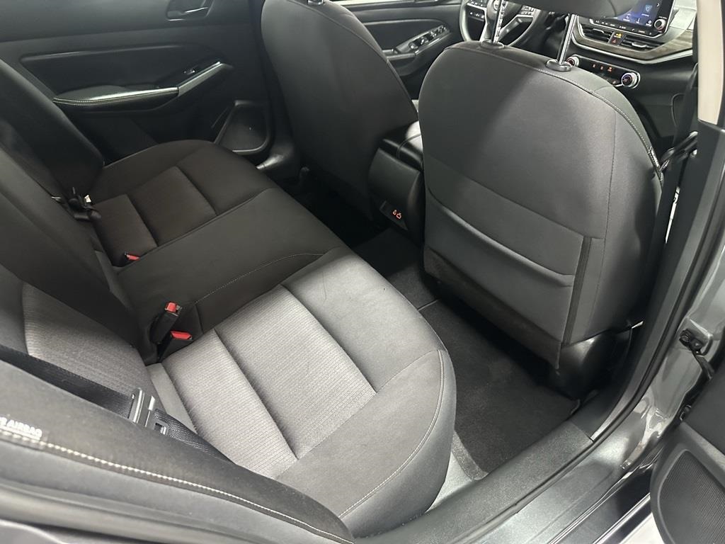 Vehicle image 9 of 37