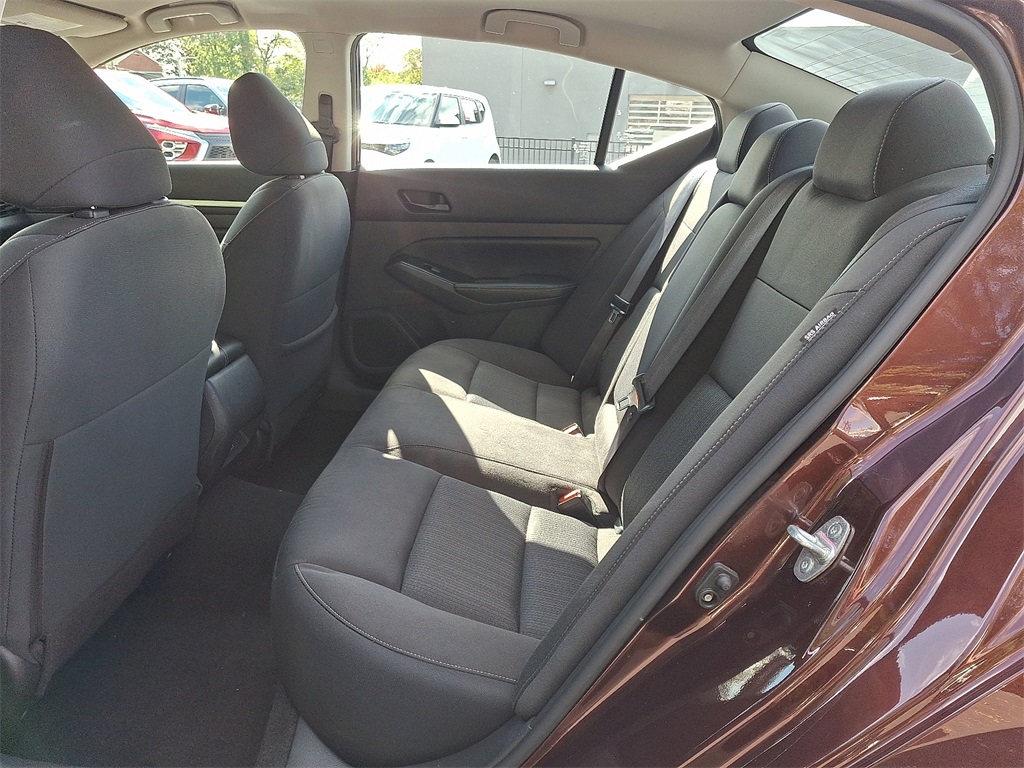 2023 Nissan Altima 2.5 SV Image 11 of 32