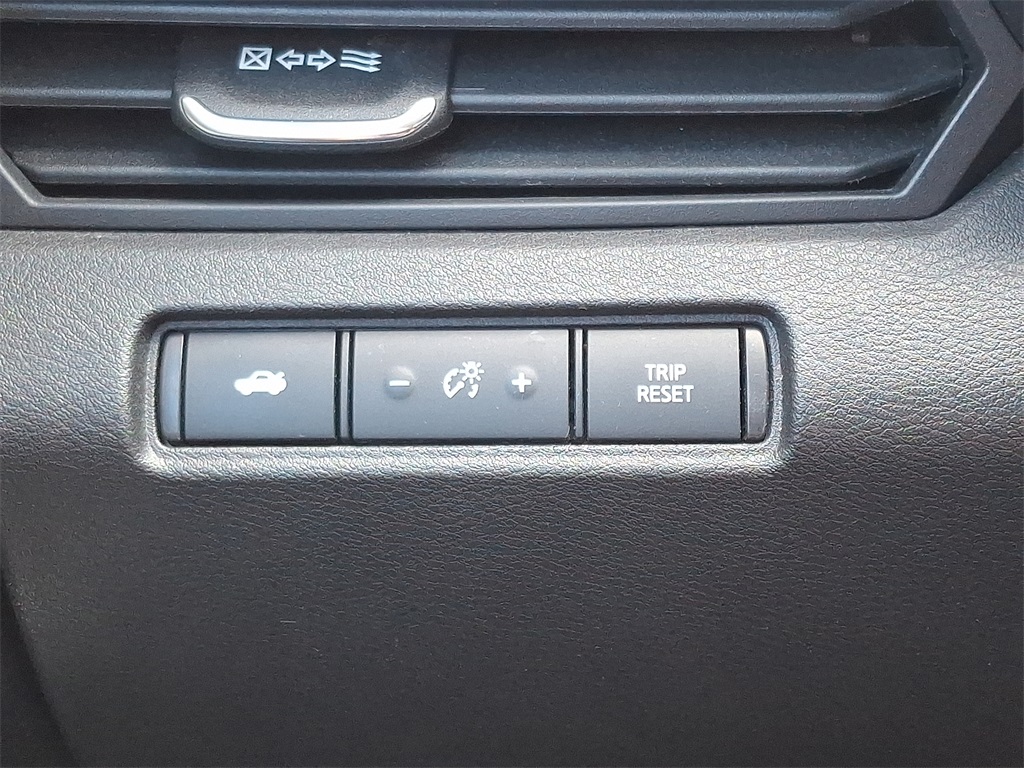 2023 Nissan Altima 2.5 SV Image 19 of 32