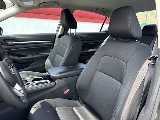 2023 Nissan Altima 2.5 SV Image 13 of 24