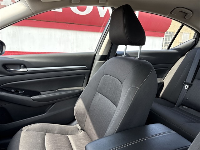 2023 Nissan Altima 2.5 SV Image 15 of 24