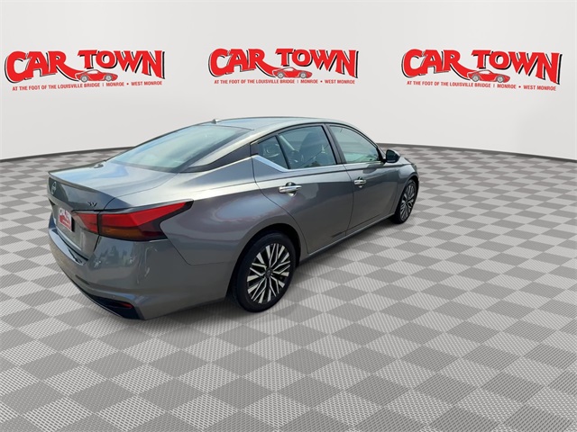 2023 Nissan Altima 2.5 SV Image 5 of 24