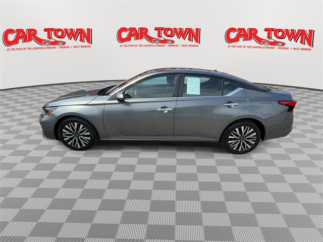 2023 Nissan Altima 2.5 SV Image 8 of 24