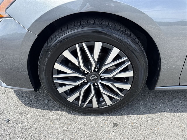 2023 Nissan Altima 2.5 SV Image 11 of 24