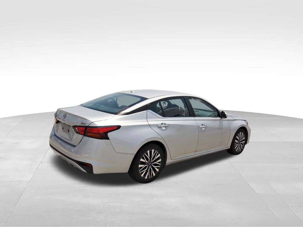 2023 Nissan Altima 2.5 SV Image 4 of 11