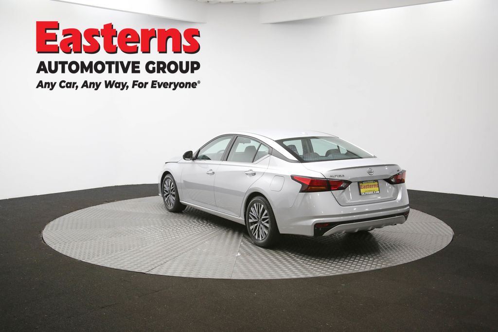 2023 Nissan Altima 2.5 SV Image 33 of 64