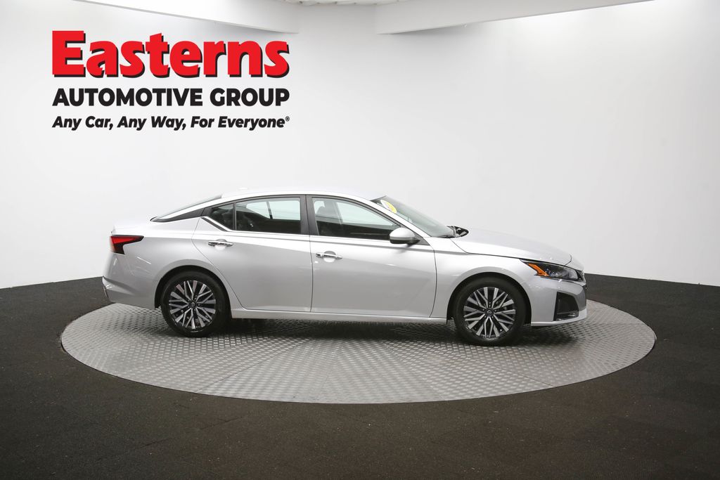 2023 Nissan Altima 2.5 SV Image 19 of 64