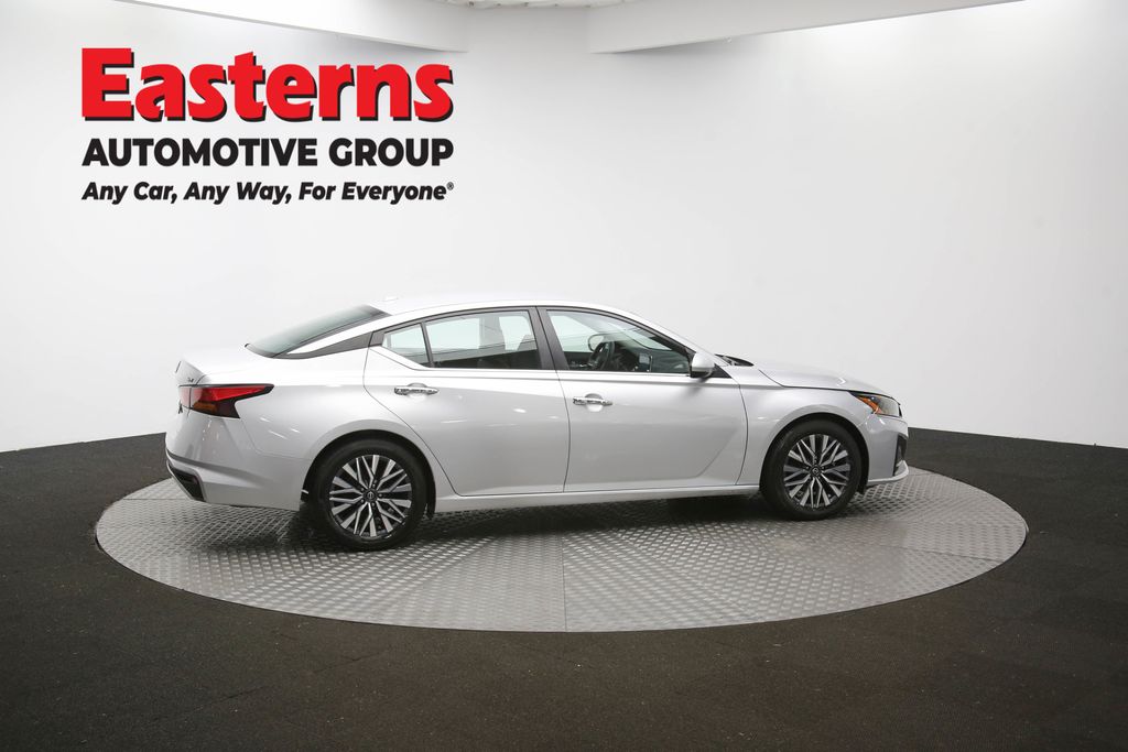 2023 Nissan Altima 2.5 SV Image 24 of 64