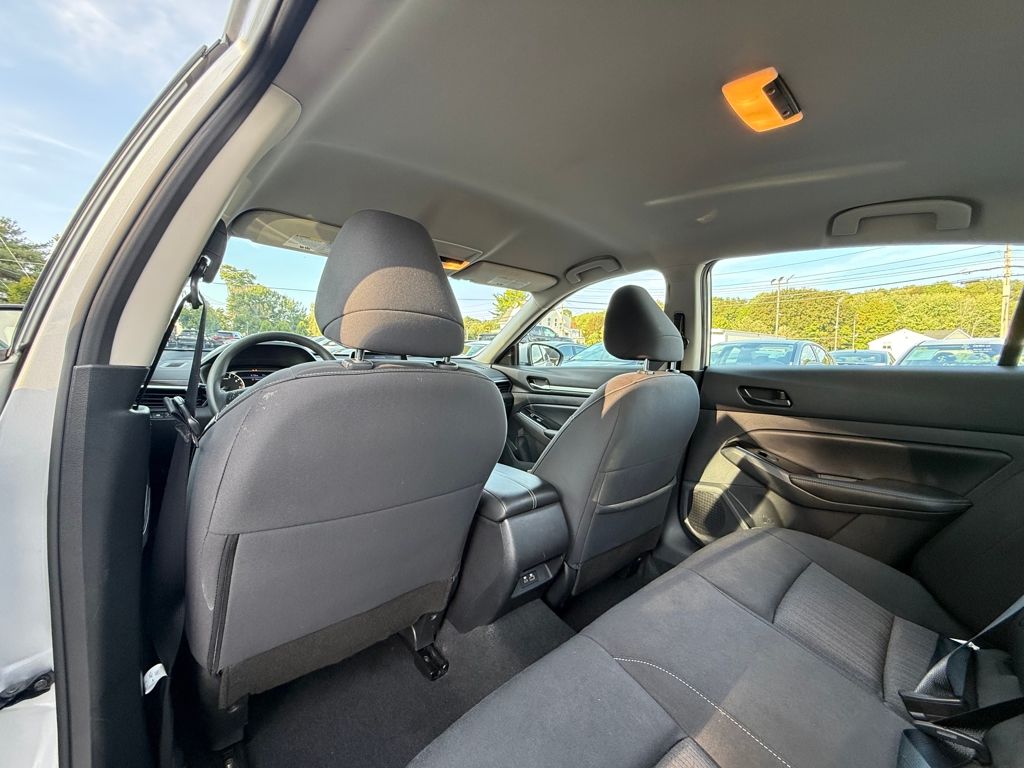 2023 Nissan Altima 2.5 SV Image 15 of 35
