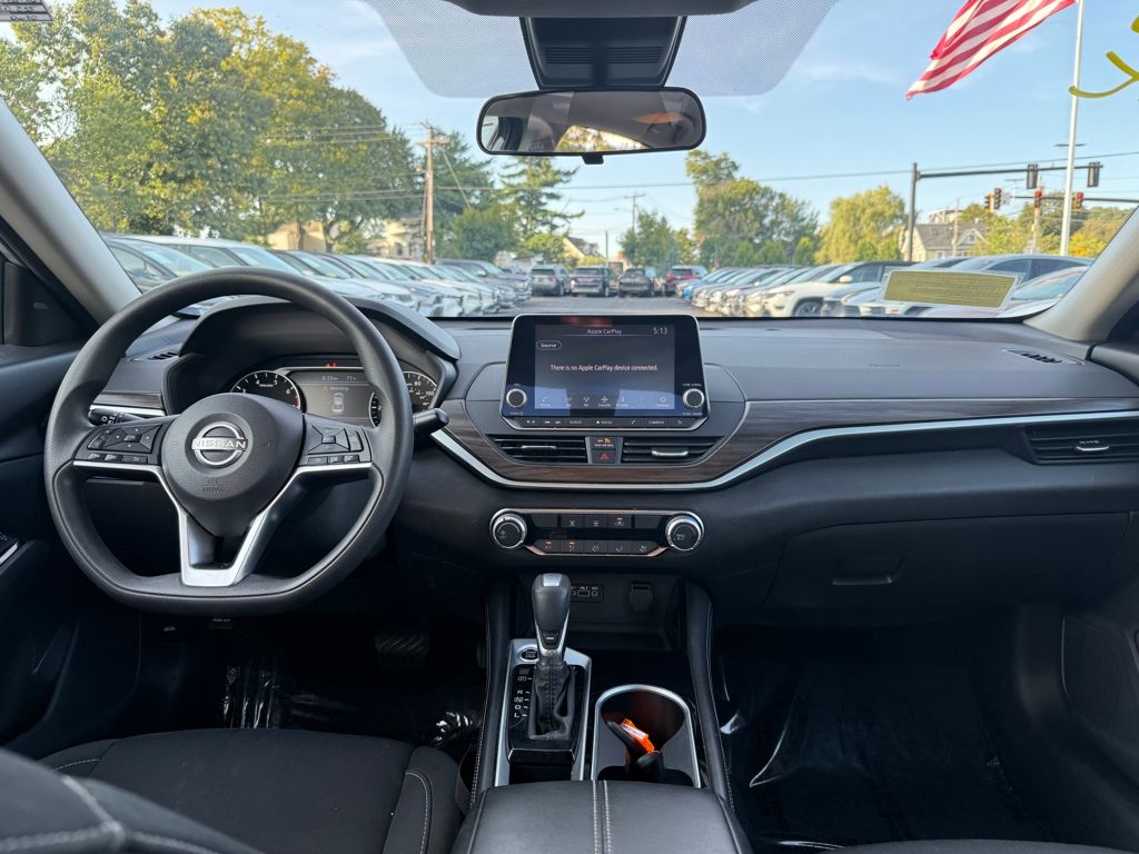 2023 Nissan Altima 2.5 SV Image 16 of 35