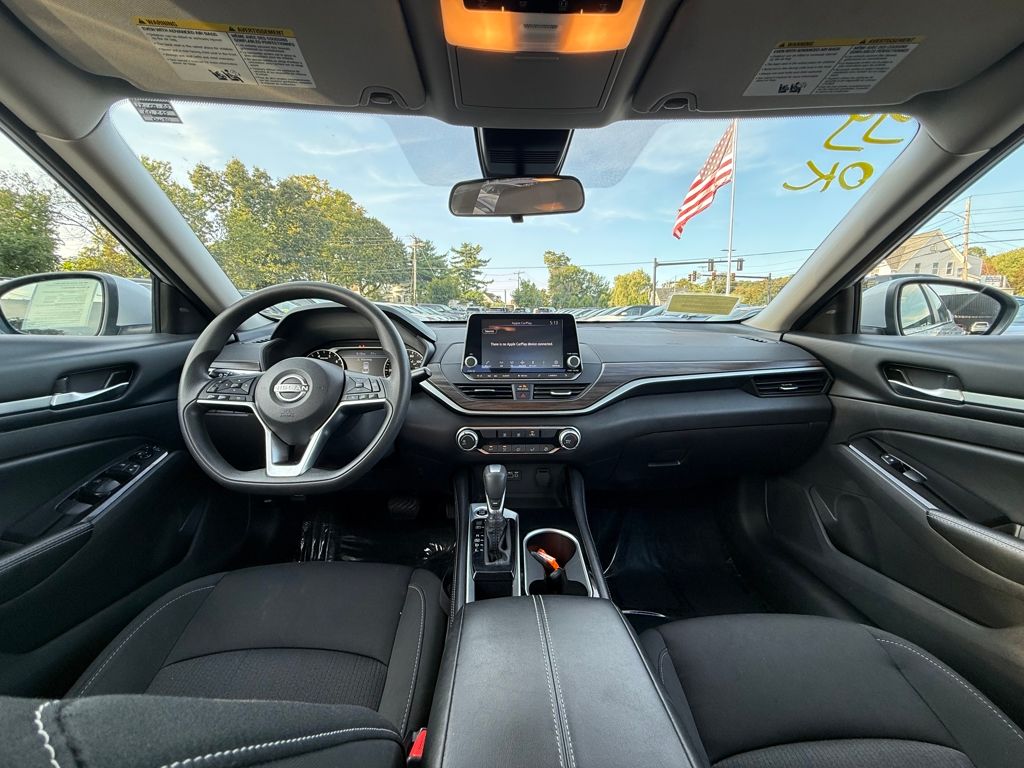 2023 Nissan Altima 2.5 SV Image 17 of 35