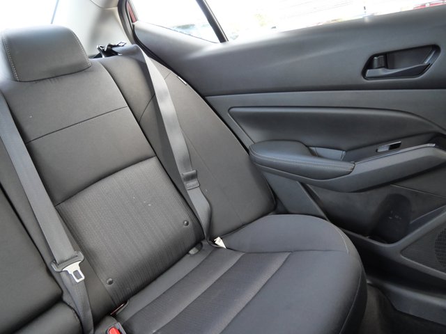 2023 Nissan Altima 2.5 SV Image 11 of 38