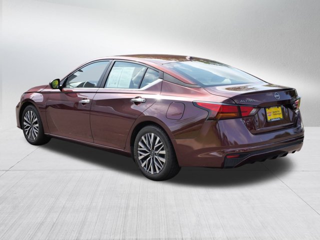 2023 Nissan Altima 2.5 SV Image 7 of 38