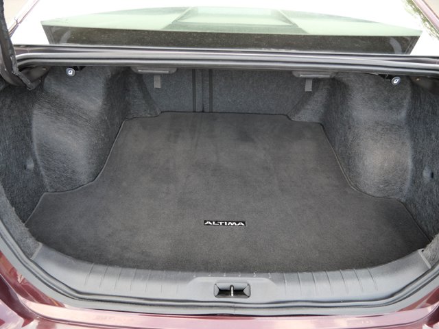 2023 Nissan Altima 2.5 SV Image 10 of 38