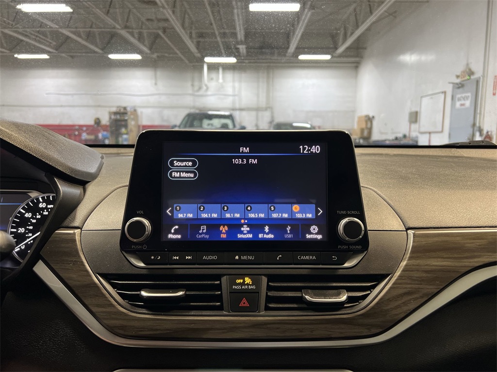 Vehicle image 13 of 30