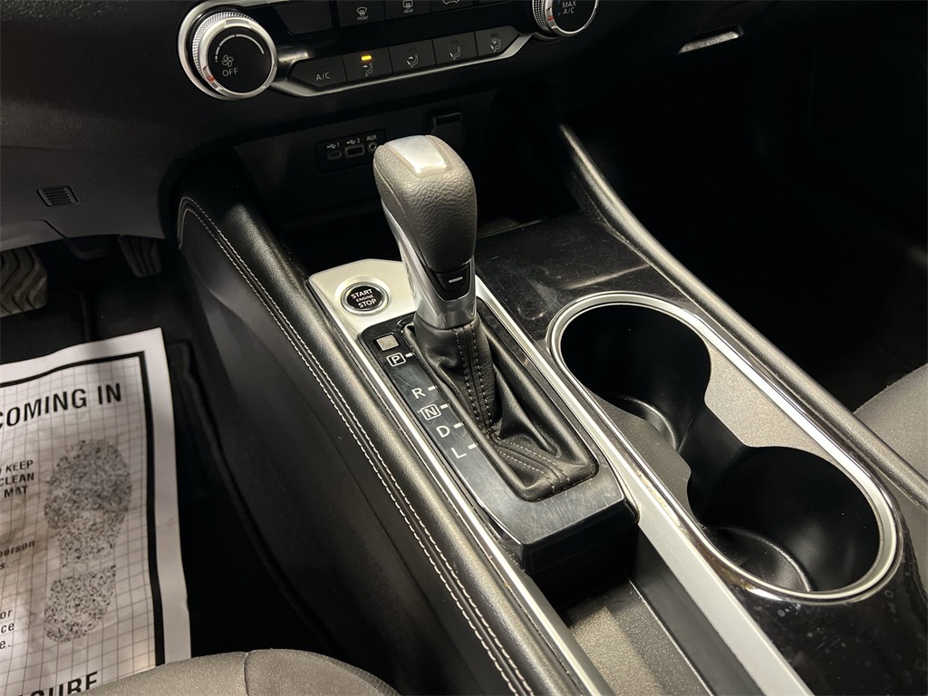 Vehicle image 15 of 30