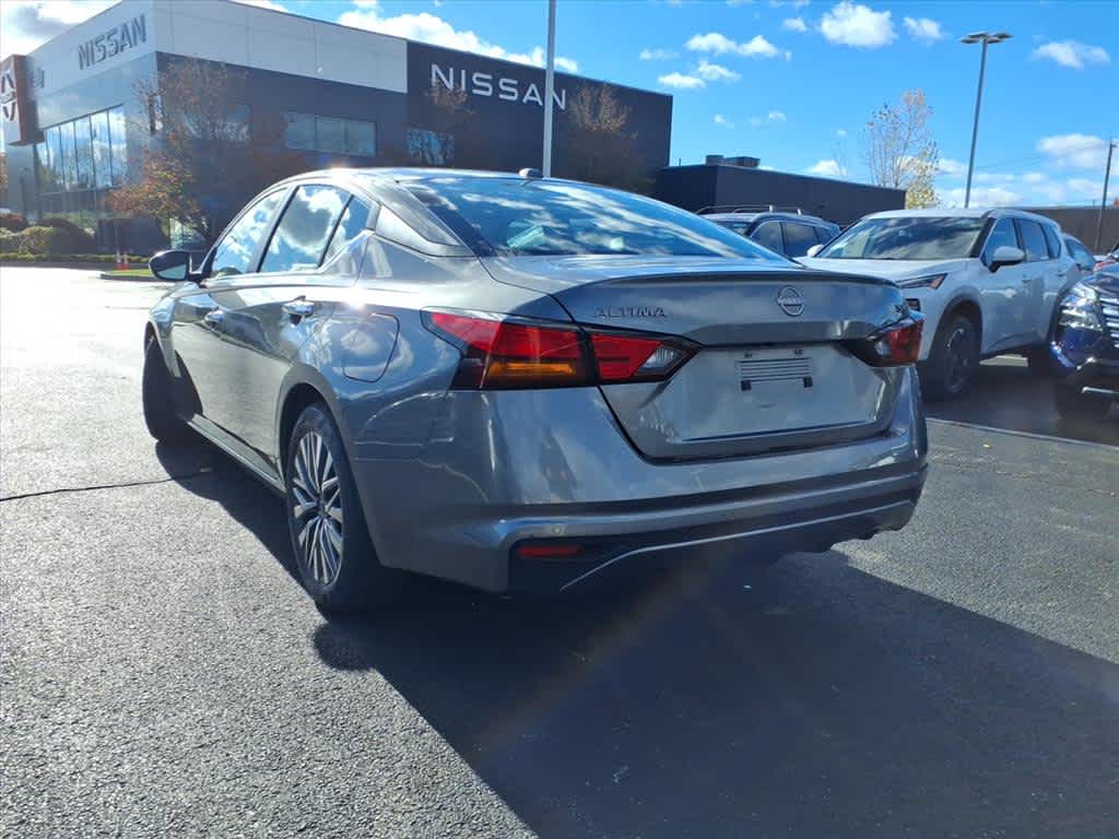 2023 Nissan Altima 2.5 SV Image 7 of 25