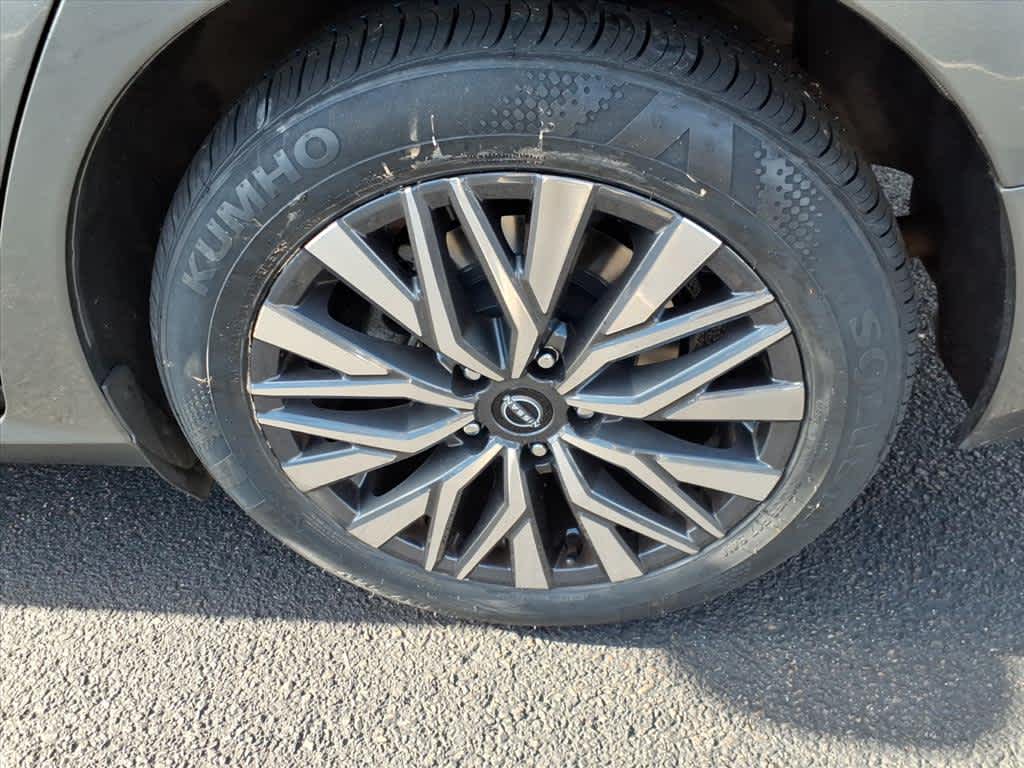 2023 Nissan Altima 2.5 SV Image 9 of 25