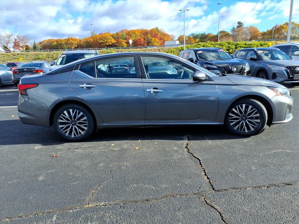 2023 Nissan Altima 2.5 SV Image 4 of 25