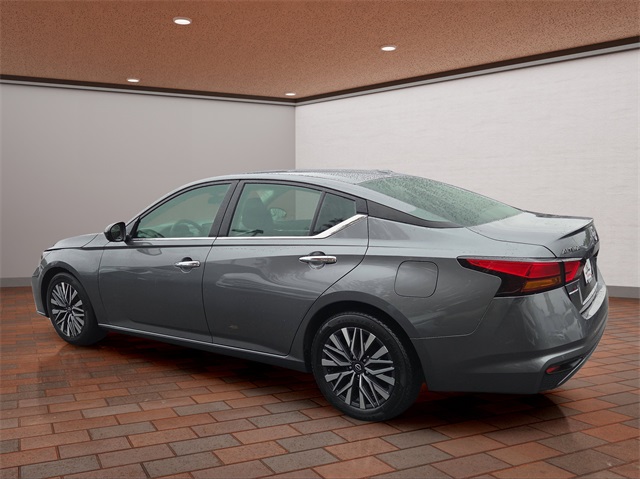 2023 Nissan Altima 2.5 SV Image 5 of 28