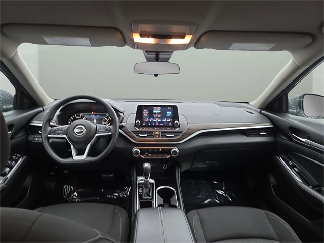 2023 Nissan Altima 2.5 SV Image 14 of 28