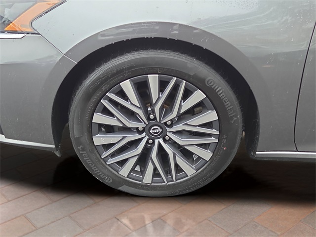 2023 Nissan Altima 2.5 SV Image 9 of 28