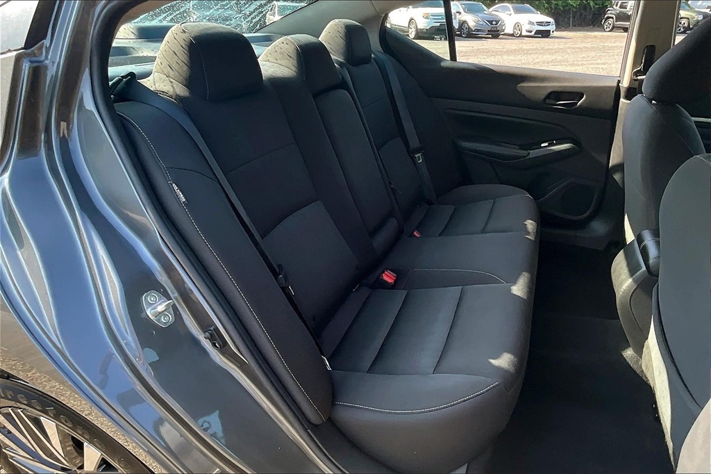 2023 Nissan Altima 2.5 SV Image 10 of 29