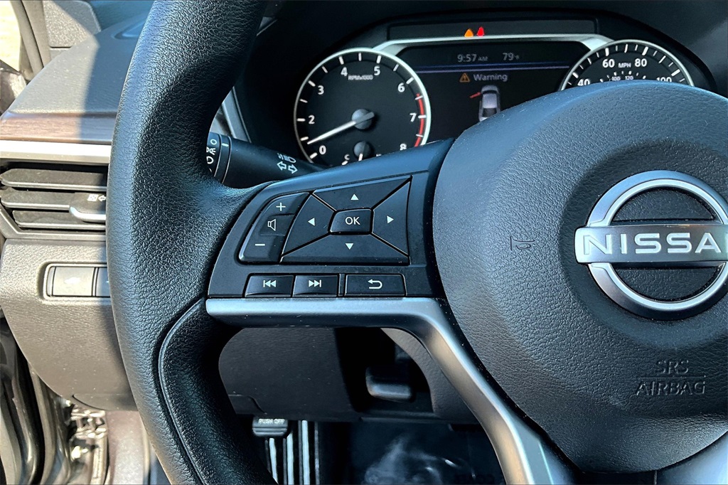 2023 Nissan Altima 2.5 SV Image 17 of 29