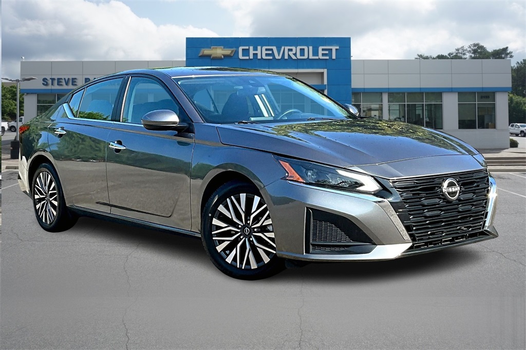 2023 Nissan Altima 2.5 SV Image 3 of 29