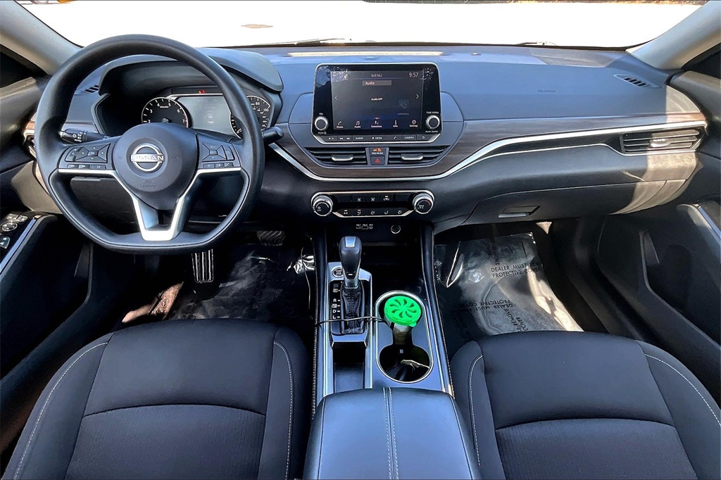 2023 Nissan Altima 2.5 SV Image 13 of 29