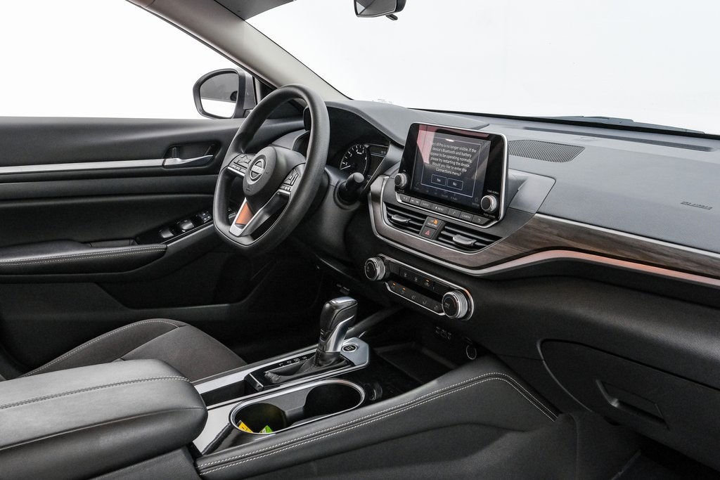 2023 Nissan Altima 2.5 SV Image 24 of 55