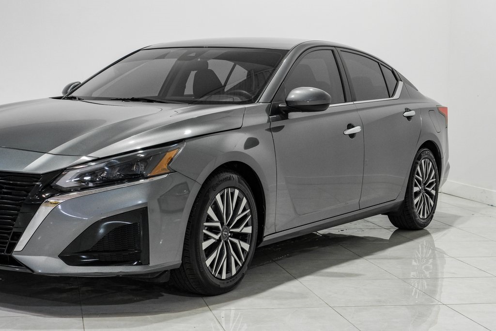 2023 Nissan Altima 2.5 SV Image 1 of 55