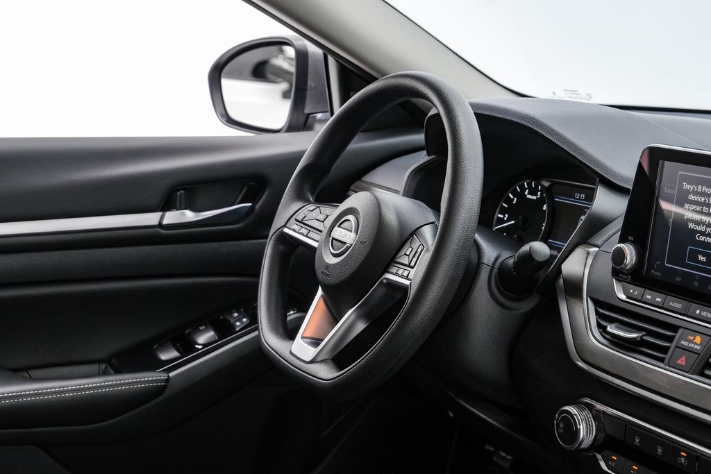 2023 Nissan Altima 2.5 SV Image 15 of 55