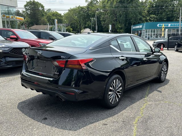 2023 Nissan Altima 2.5 SV Image 4 of 45