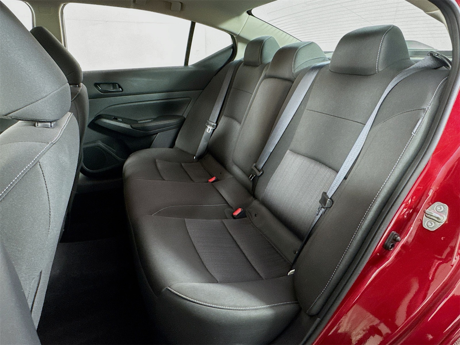 Vehicle image 16 of 21
