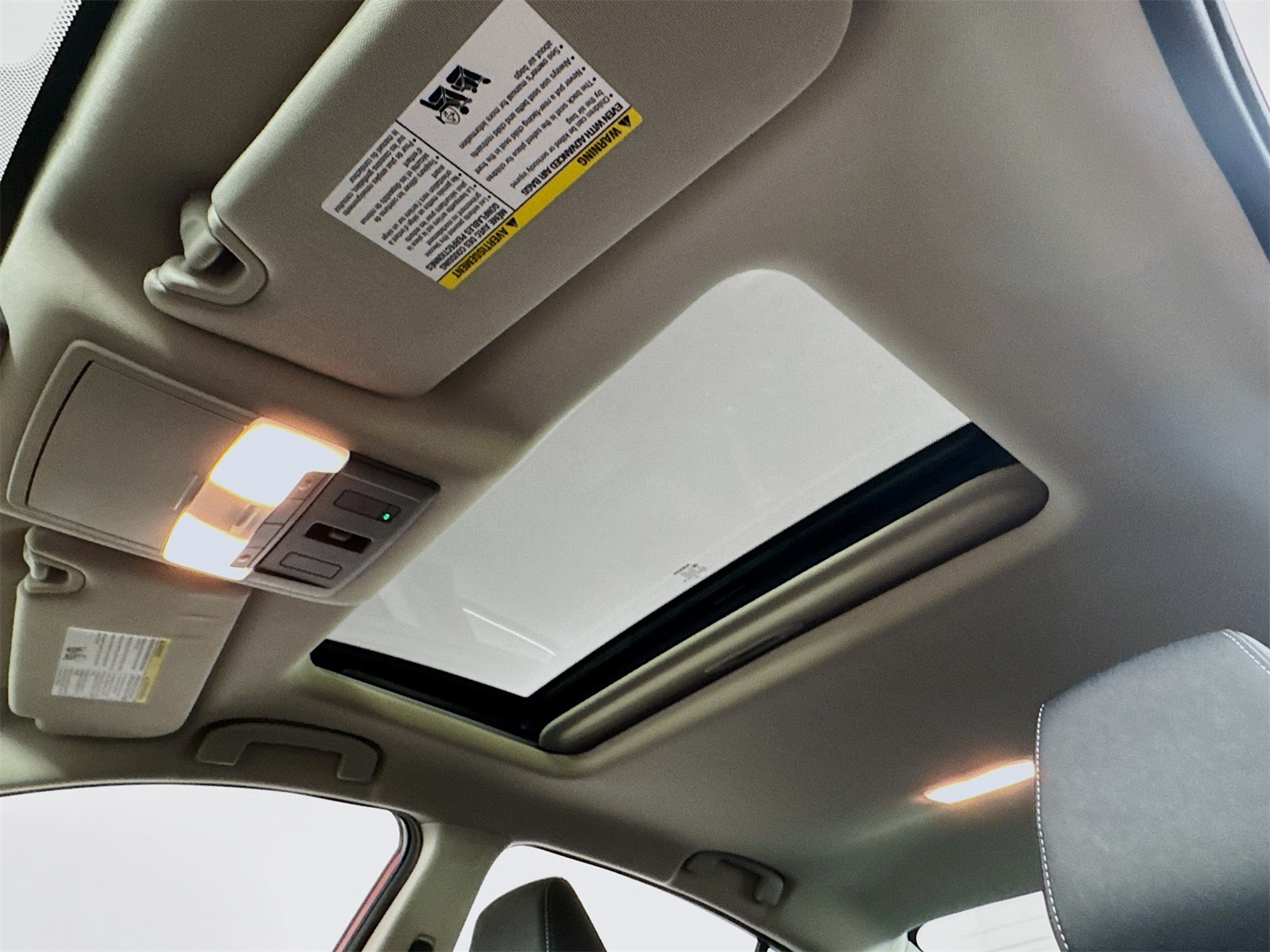Vehicle image 13 of 21