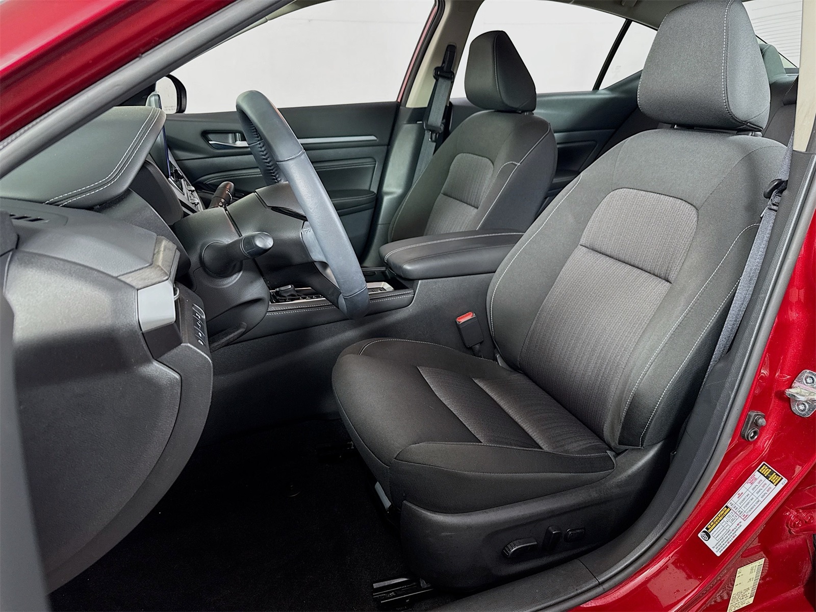 Vehicle image 10 of 21