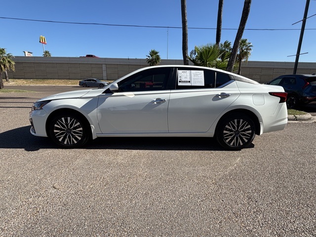 Vehicle image 7 of 22
