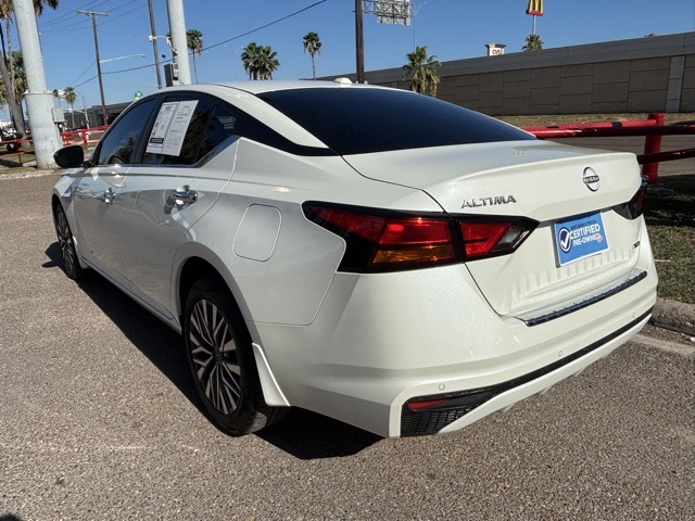 Vehicle image 6 of 22