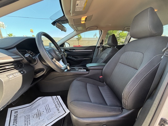 Vehicle image 12 of 22