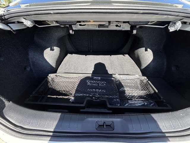 Vehicle image 9 of 22